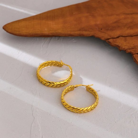 NEW 18K Gold Plated Round Braided Hoop Earrings - Picture 2 of 8